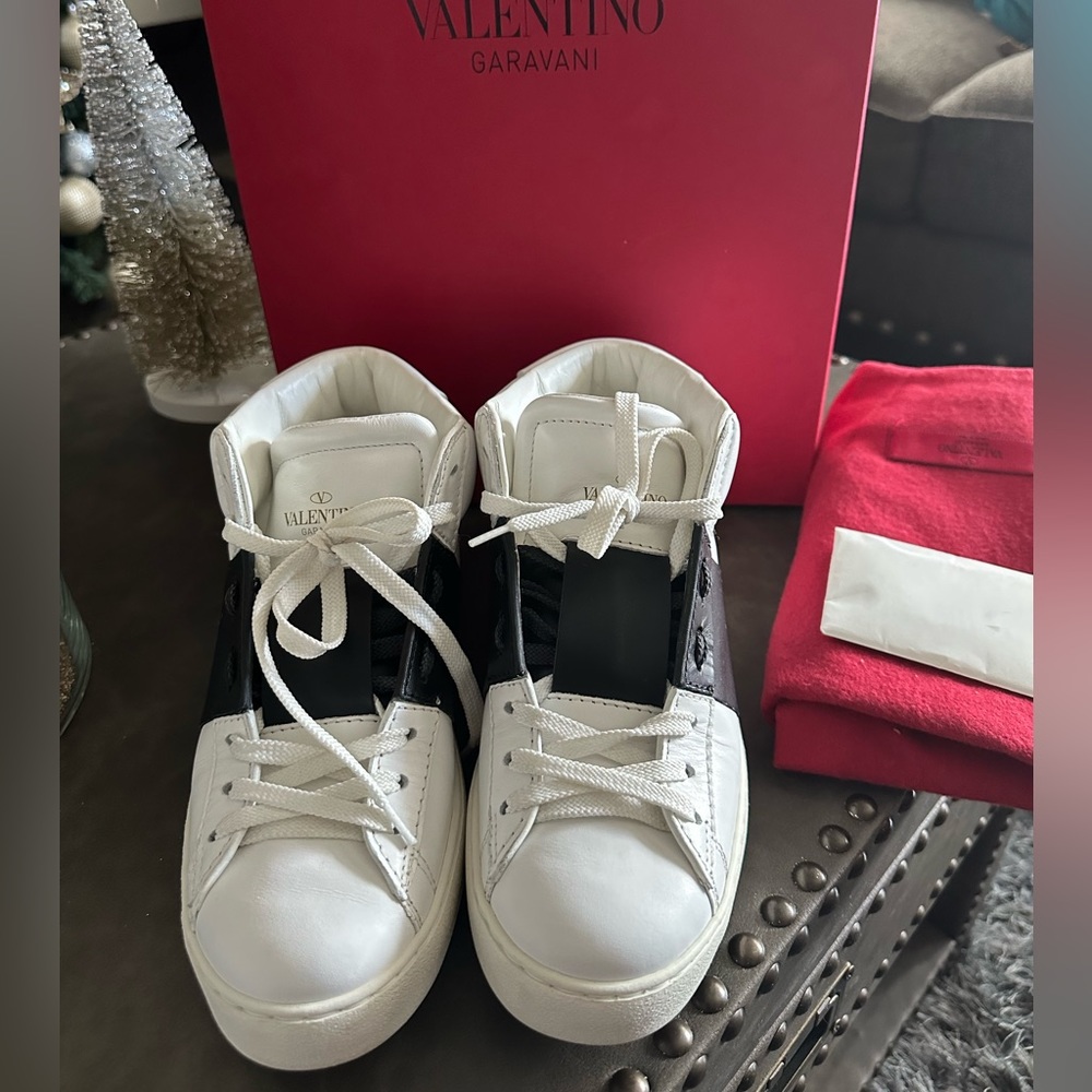 Valentino Garavani High-top sneakers size 36.5